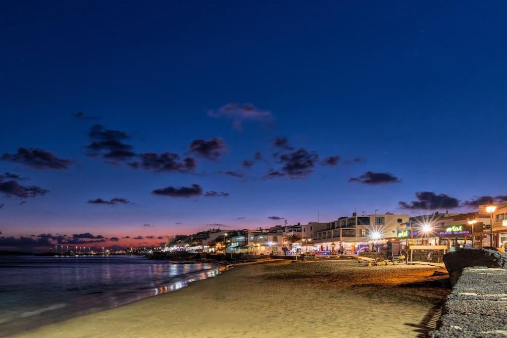 Moderno Y Elegante Apartamento Centrico Con Balcon Playa Blanca  Eksteriør billede